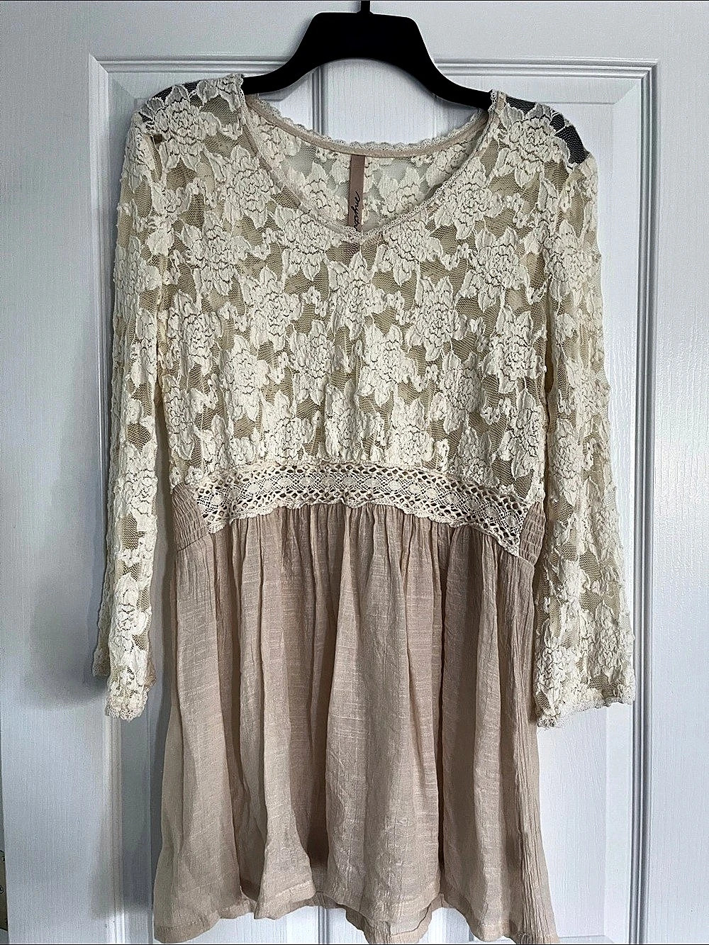 Mystree Floral Lace Mini Dress in Cream
